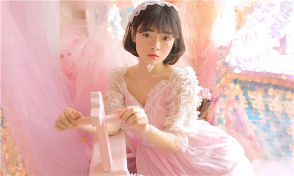 前海街道供卵试管代怀生子多少钱？这一直是很多不孕不育家庭关注的话题。在中国，不孕不育的发生率越来越高，根据《中国不孕不育现状调研报告》显示，育龄夫妇的不孕不育率从20年前的3%增长至现在的12.5%-18.2%，患者人数高达6000万以上。在这样的背景下，许多家庭通过供卵试管来实现自己的生育梦想。那么，供卵试管代怀生子的费用到底是多少呢？